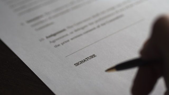contract signature